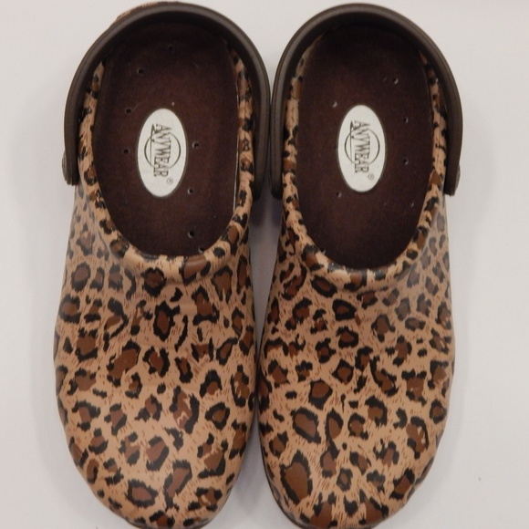 Anywear clog with heel strap in Women - Picture 3 of 4